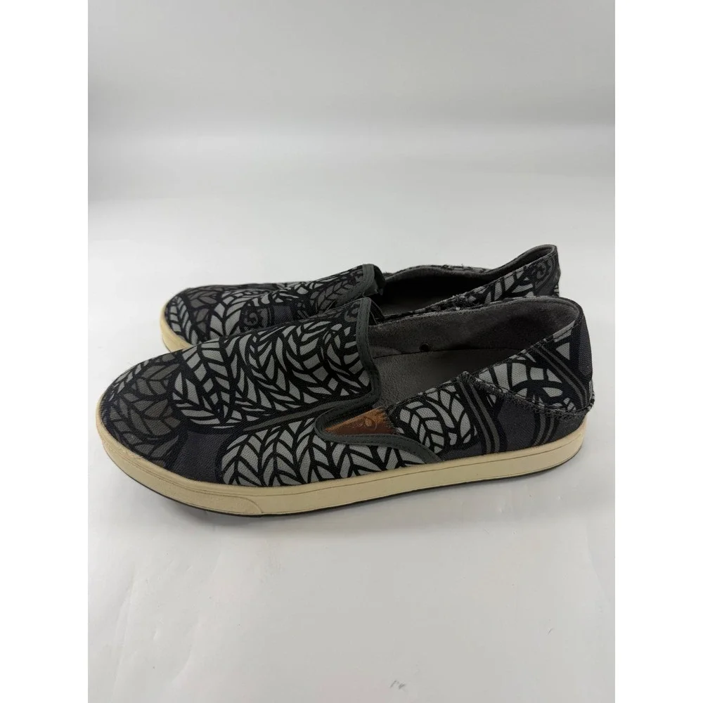 OluKai Kahu Pow Wow Mens 10 Grey Black Leaf Print Slip On Shoes 10372-6CWR